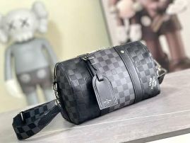 Picture of LV Mens Bags _SKUfw133458698fw